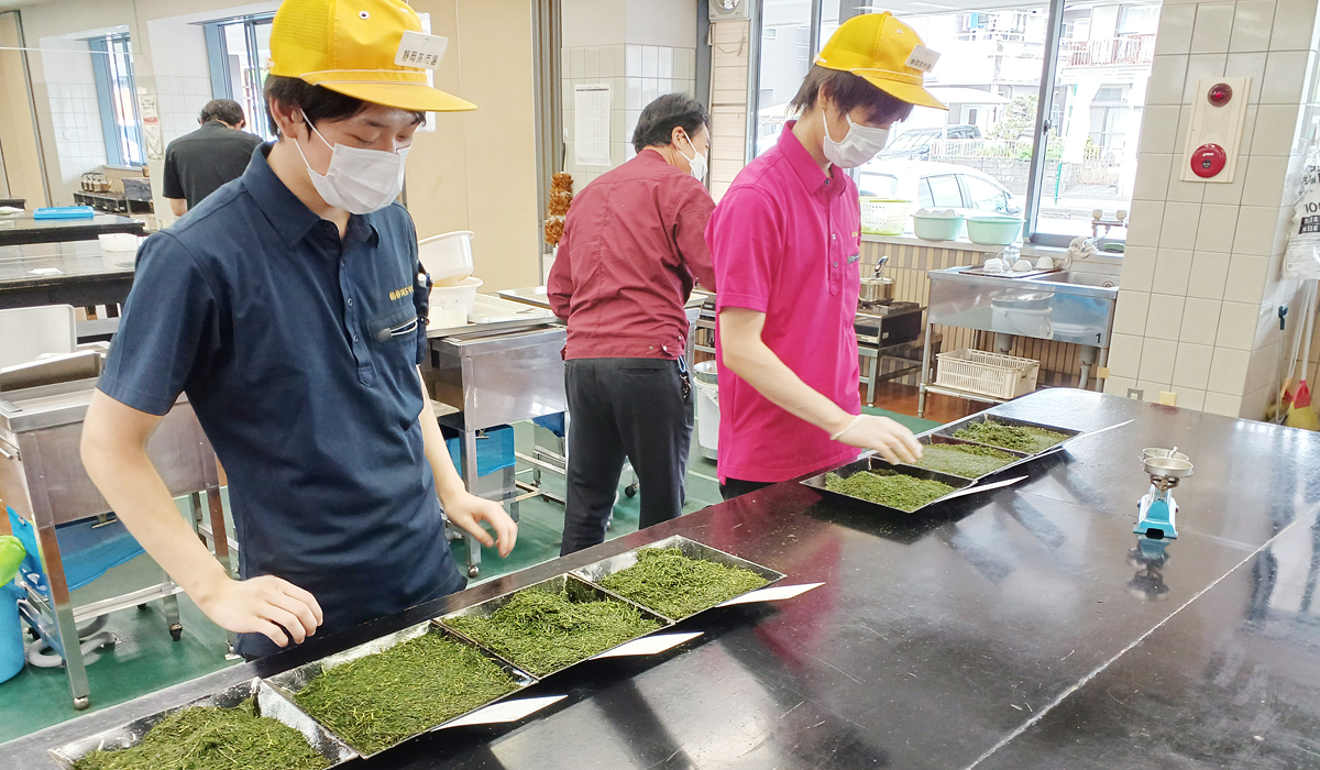 茶市場　内部